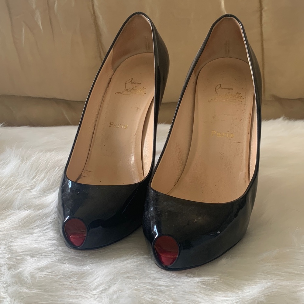 Christian Louboutin-“Very Prive” peep toe.Size 8.5